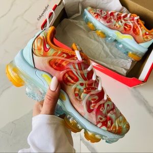 vapormax plus on air qs